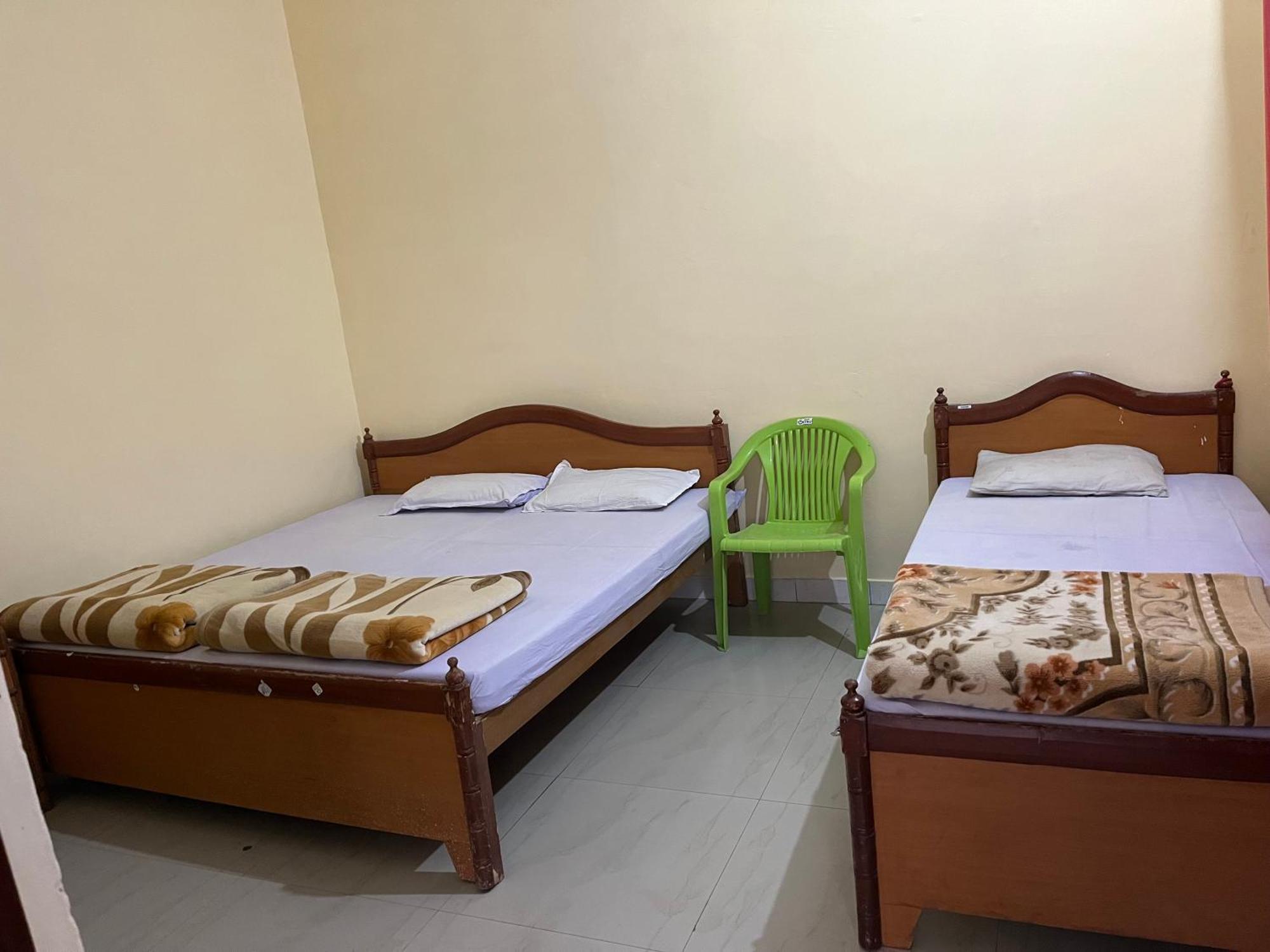 Hotel Jagat Raj, Sitapur Sitapur  ภายนอก รูปภาพ