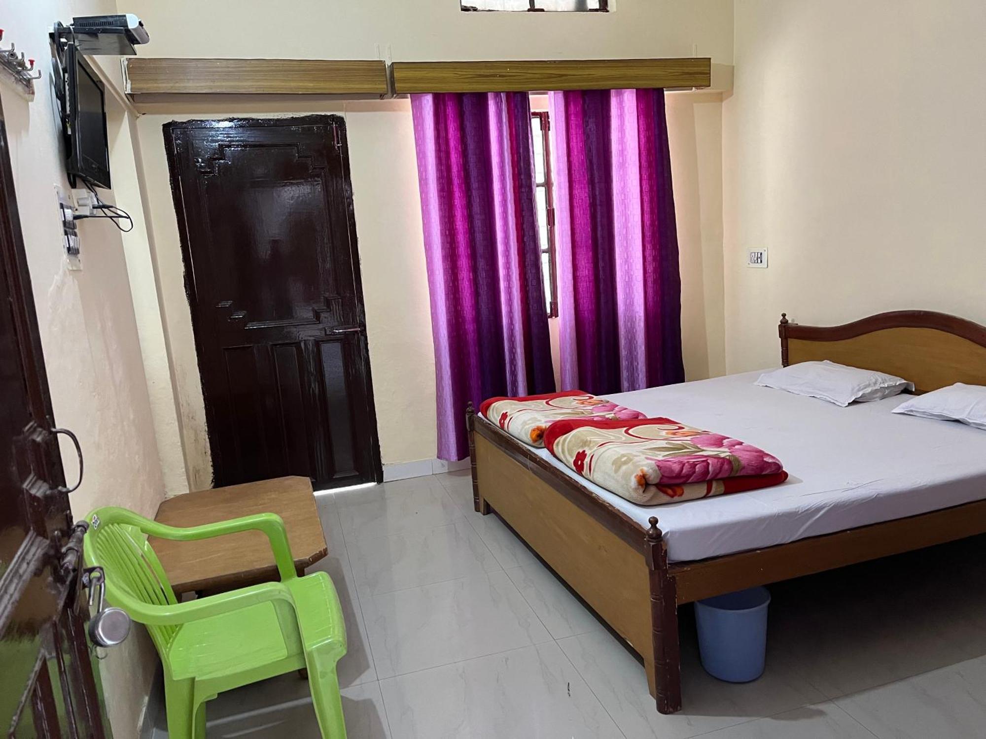 Hotel Jagat Raj, Sitapur Sitapur  ภายนอก รูปภาพ