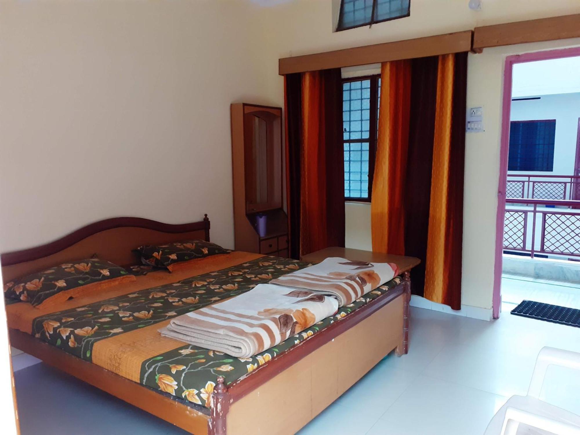 Hotel Jagat Raj, Sitapur Sitapur  ภายนอก รูปภาพ