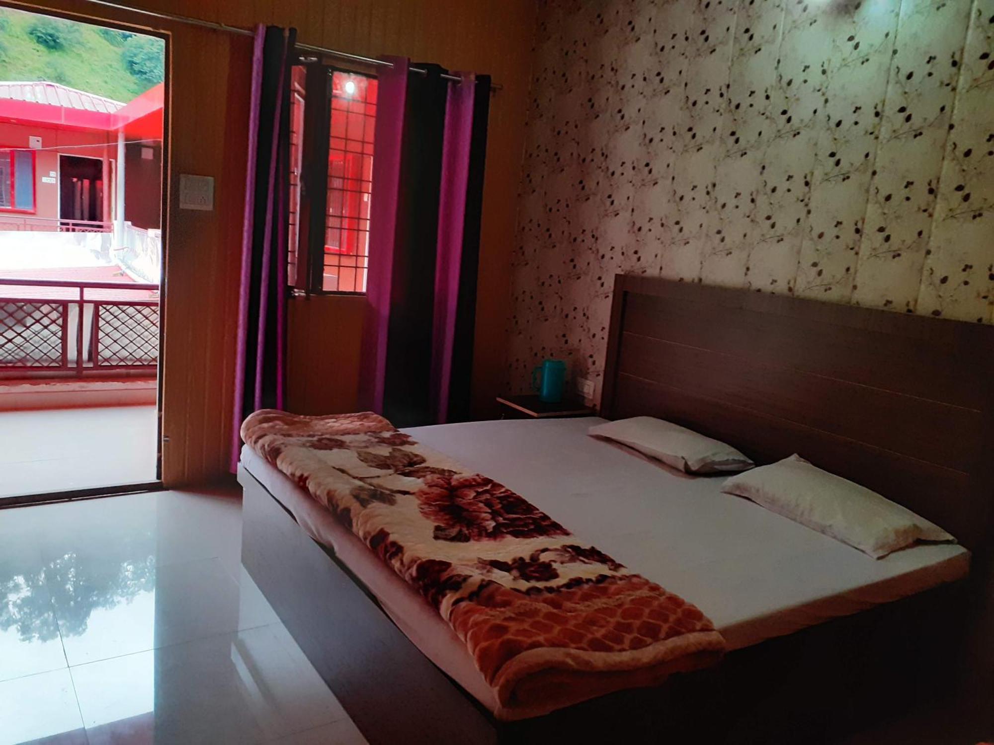 Hotel Jagat Raj, Sitapur Sitapur  ภายนอก รูปภาพ